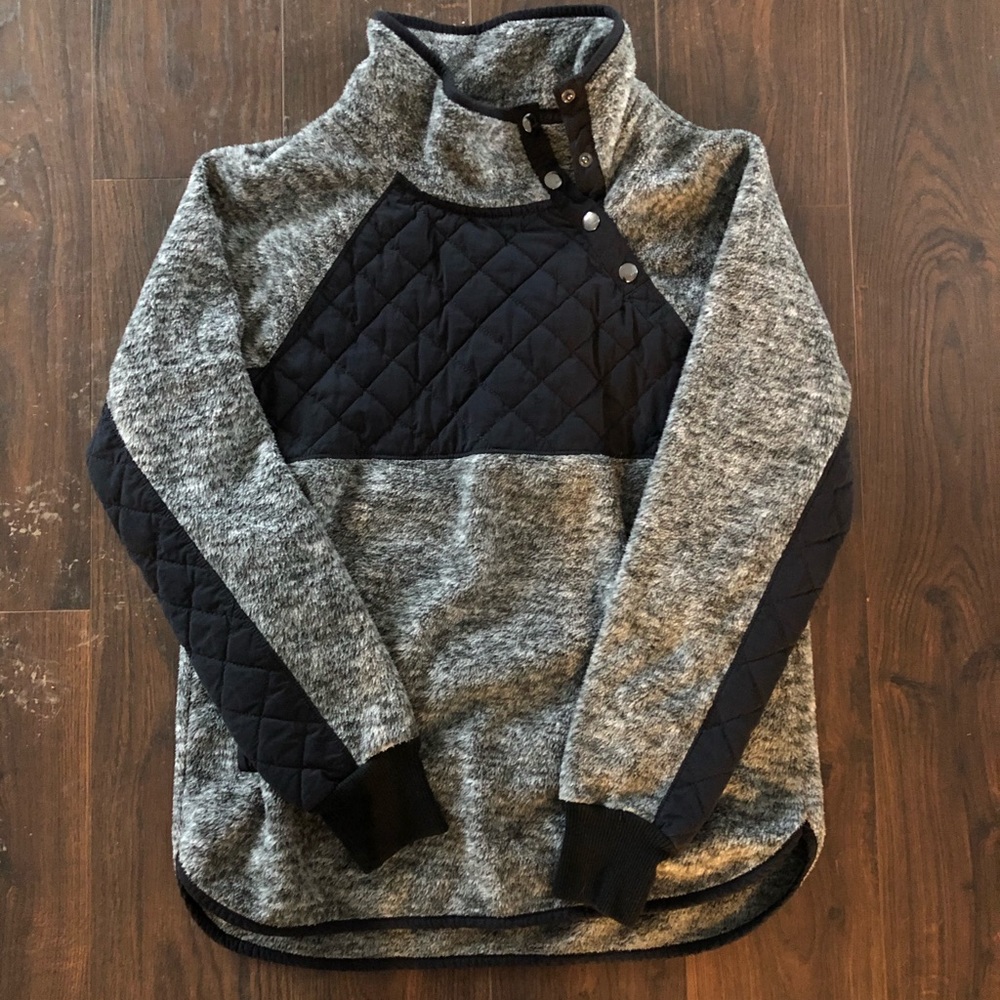 Abercrombie & Fitch Asymmetrical Black Sweater